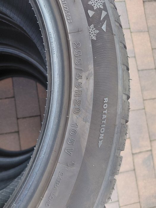 4 opony 255/45 R20