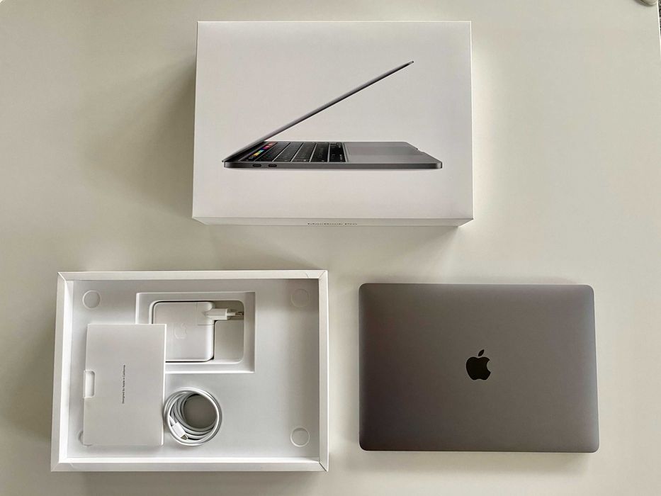 Apple MacBook Pro 13” 2020 | i5 | 8GB RAM | 512GB SSD | B. ZADBANY