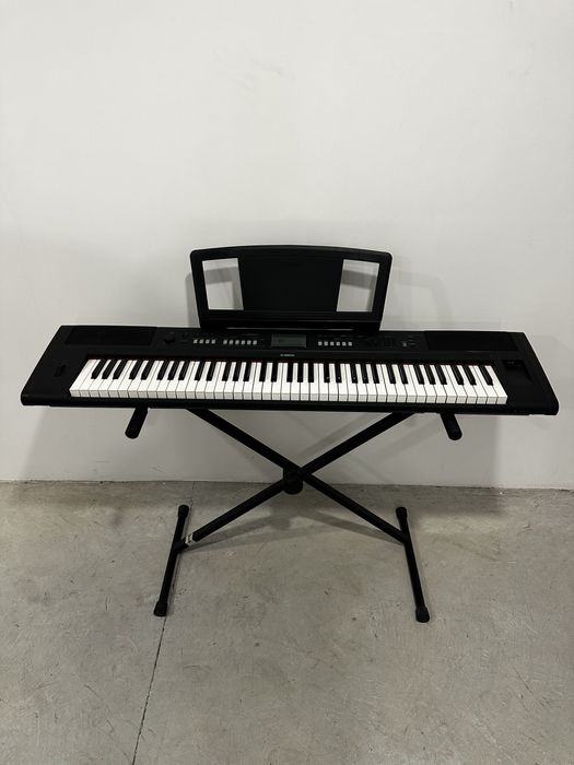 Piano YAMAHA Np-v80