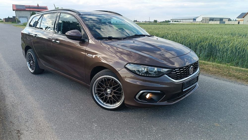 Fiat Tipo 1.6 120KM navi kamera alu 18 tki