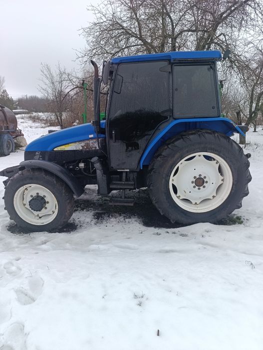 Трактор нью холанд