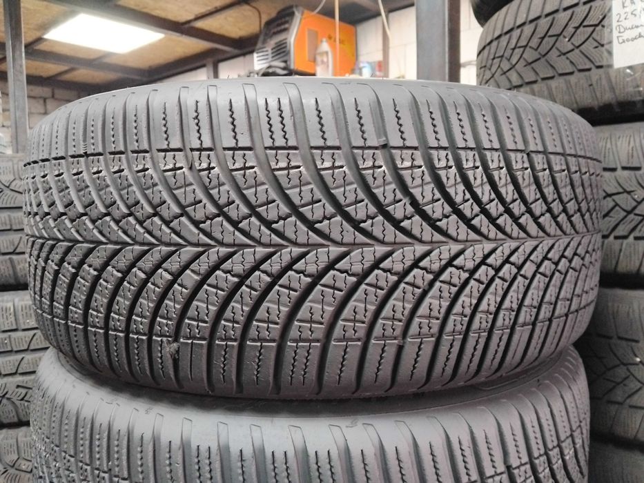 Шини бу 235/45 R18 Goodyear Vector 4 Season Gen 3 Пара