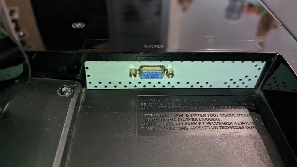 Монітор Samsung SyncMaster B2240, LG FLATRON L222WS