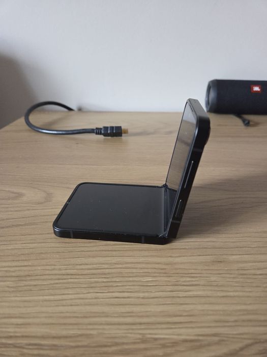 Samsung Flip 7 FE