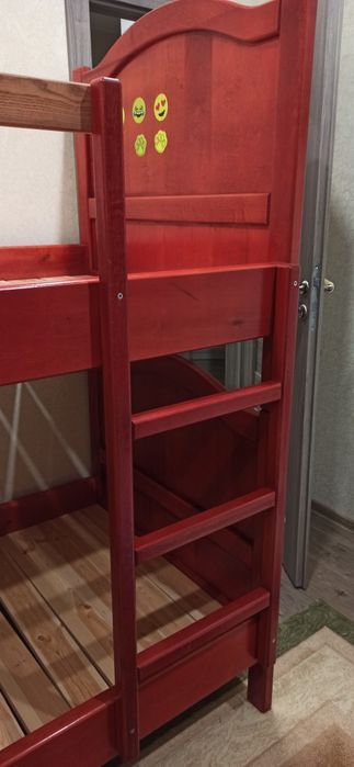 Продам двоярусне ліжко