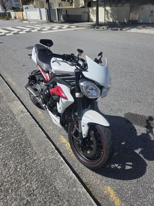 Triumph street triple 675R