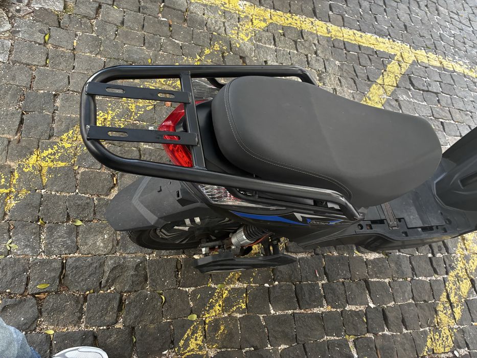 Scooter eletrica sem carta 50cc 70km de autonomia