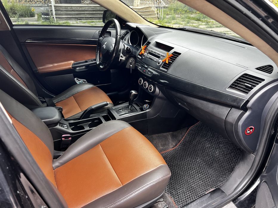 Продам Mitsubishi Lancer 2.0 автомат