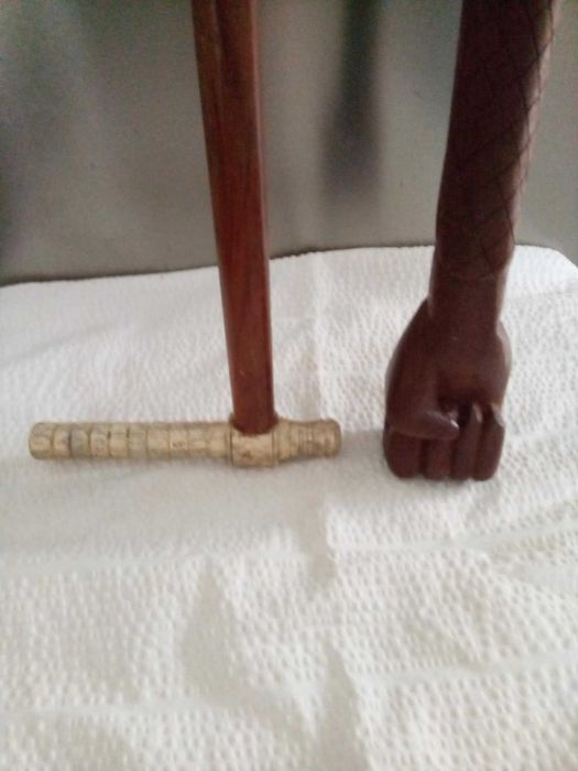 Bengalas de artenato africano.