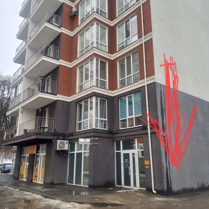 Терміново продається паркомісце в новобудові в Дублянах.