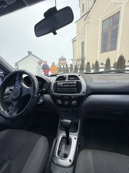 Продам гарну та надійну машину