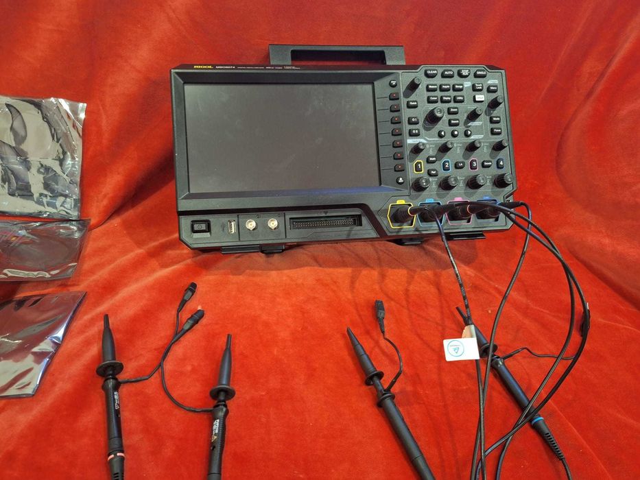 Osciloscópio 4 Canais Rigol MSO5074 de 70 MHz e 2GSa/s - Como novo e possibilidade 2 Kits Digitais (2x PLA2216)