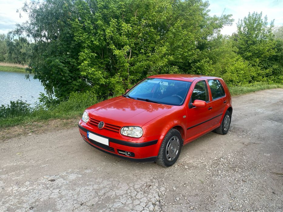 Volkswagen Golf 4 1.6 автомат