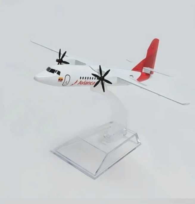 Metalowy model samolotu Avianca