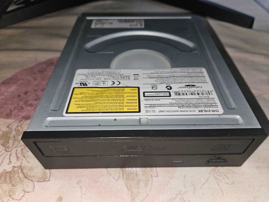 DVD-привід Pioneer DVR-218LBK SATA