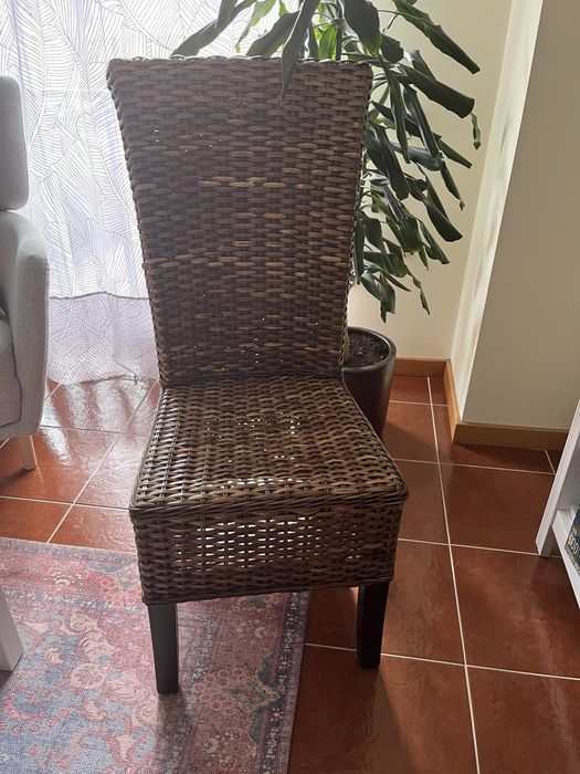 Cadeira de palha verdadeira, para exterior ou interior.