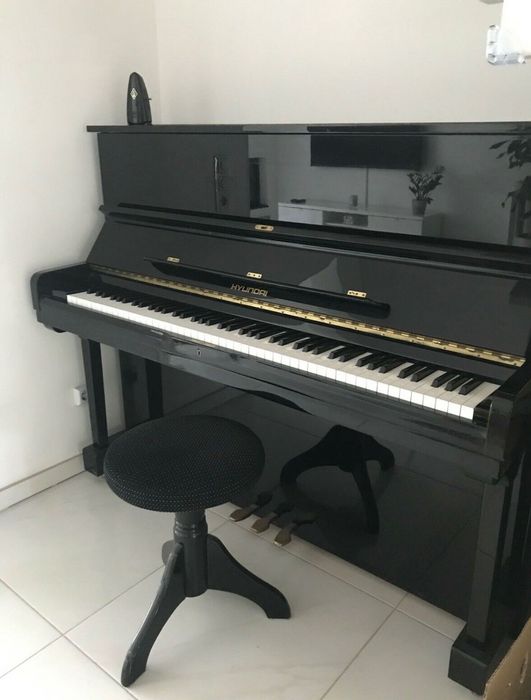 Pianino Hyundai 122 czarne
