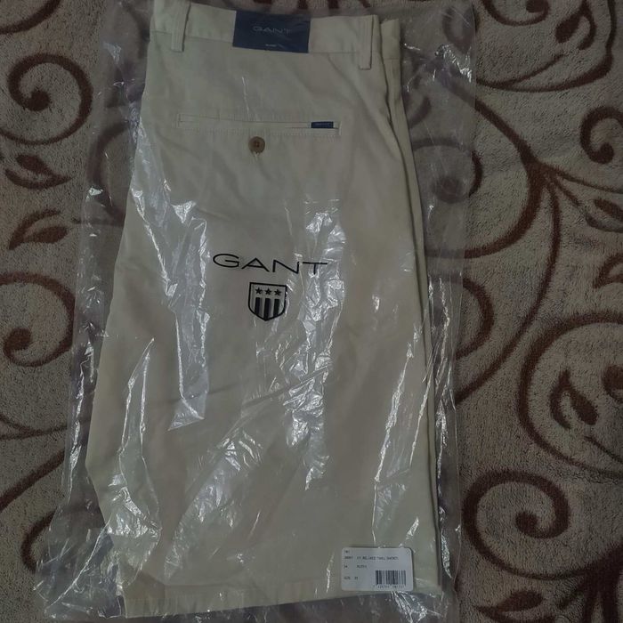 Чоловічі шорти бренду Gant