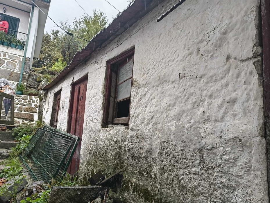 Casa para venda - Cinfães (Santiago de Piães)