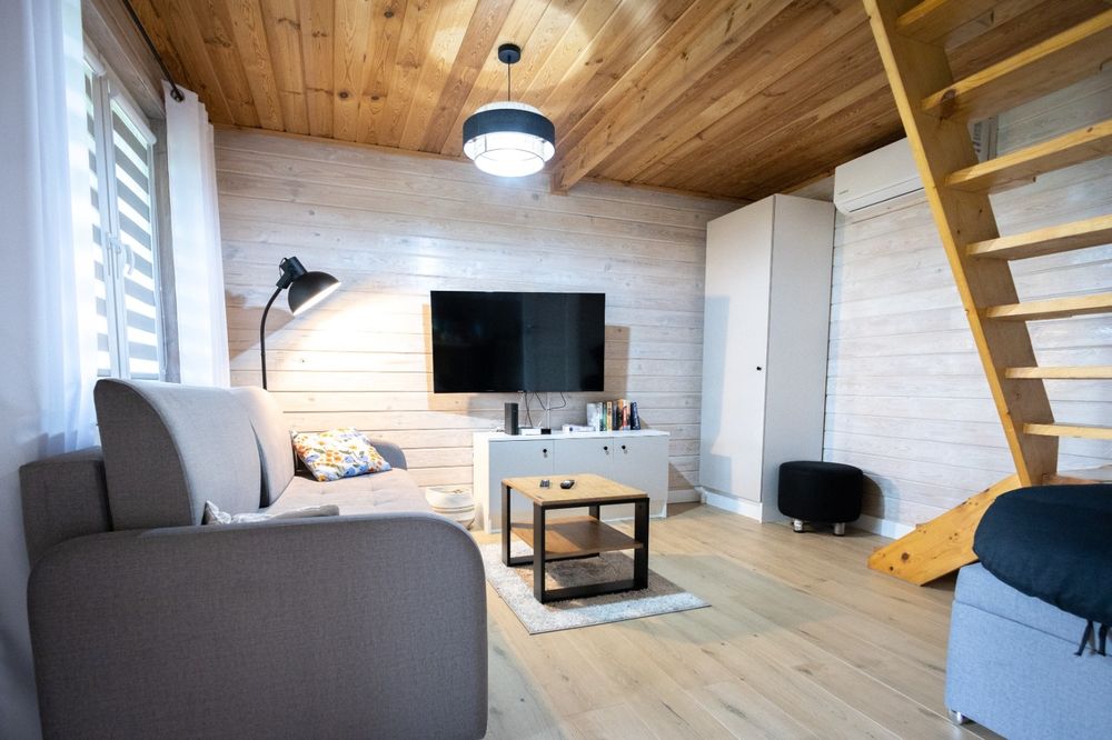 Domki letniskowe na wynajem Sajzy k. Ełku  jezioro Łaśmiady, Mazury.