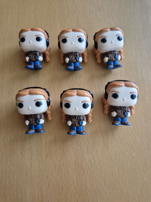 Stranger Things.. figuras kinder joy463903078052669441