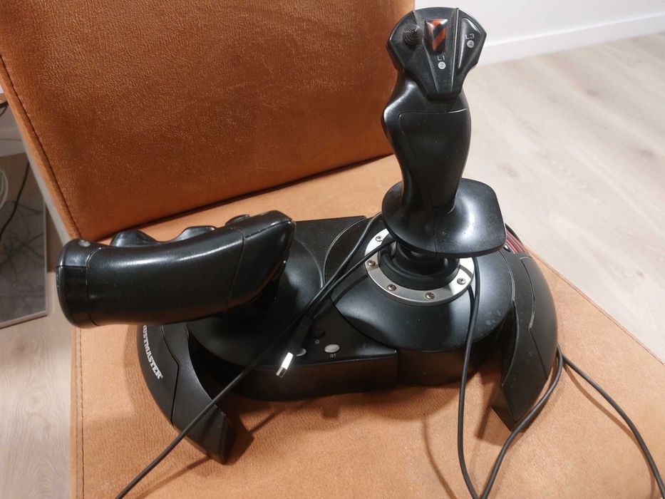 Thrustmaster T.Flight Hotas X
