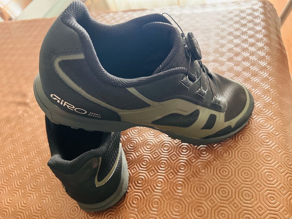 Sapatos BTT/Gravel Giro Troop/Gauge tamanho 44 NOVOS
