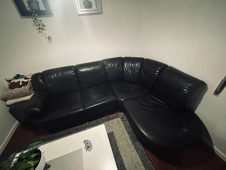 Sofa preto de canto