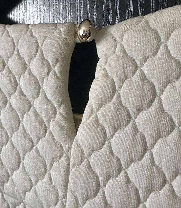 Biała pikowana klasyczna tunika rękaw 3/4 przeszywana wzór dłuższy tył