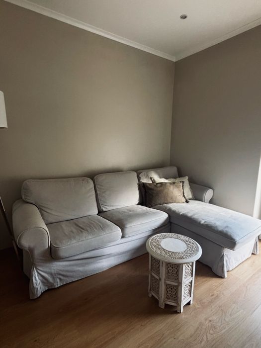 Sofá de 3 lugares com chaise longue, bege claro/acinzentado