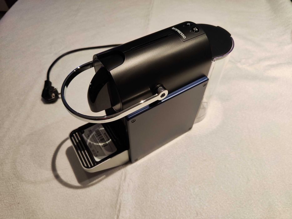 Máquina de café Nespresso Pixie - Nova