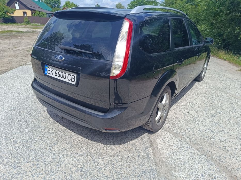 Ford Focus 2.  1.6 бензин