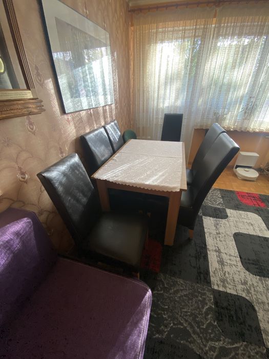 Krzesła do jadalni, do dużego salonu