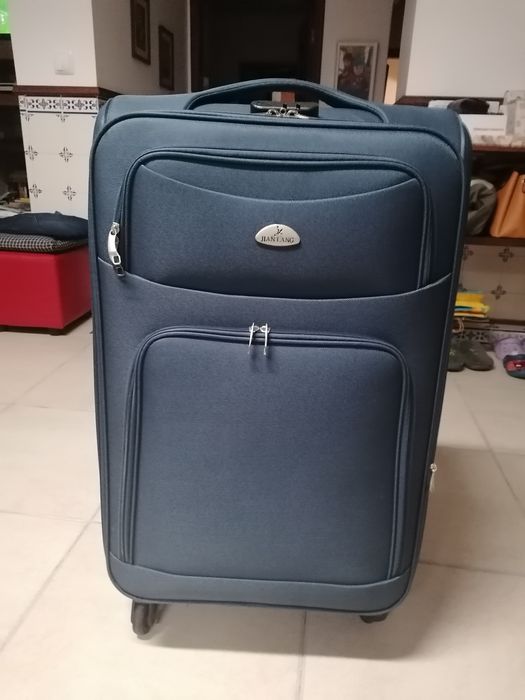 Mala de Viagem praticamente nova