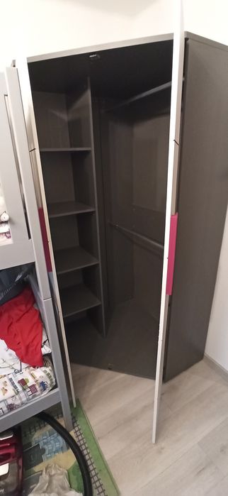 Sprzedam szafe narożną
