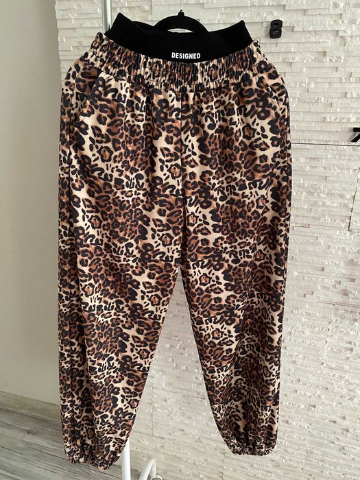 Aszmi Style nowy dres set spodnie wysoki stan top prążek cętki