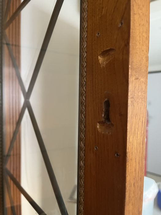 Movel de castanho da cor cerejeira