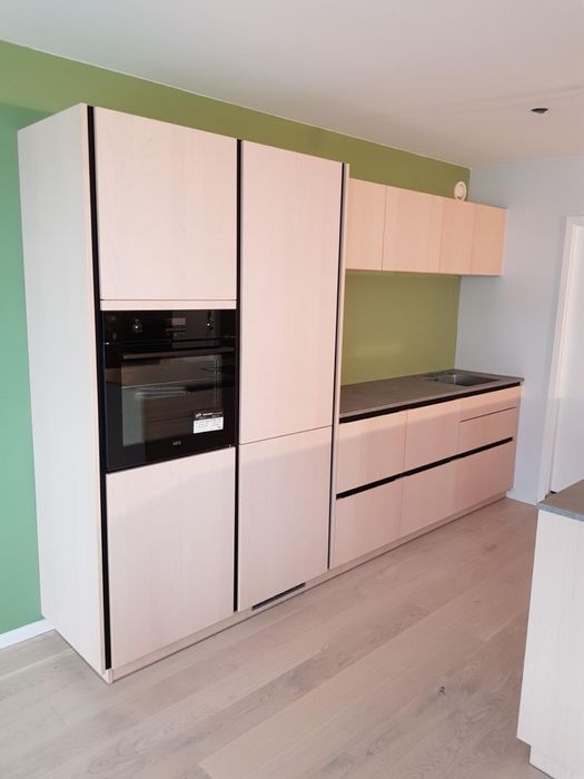 Meble na wymiar kuchnie szafy garderoby projekt oraz montaż.