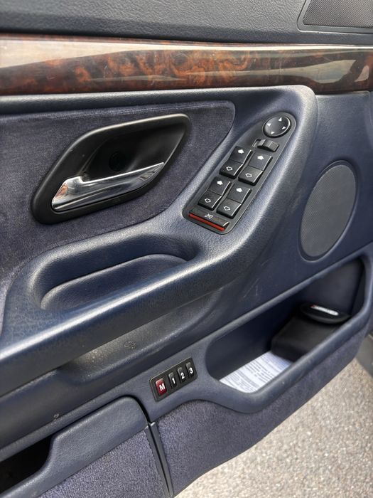 Продам BMW 730 1995 року