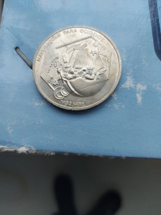 1 moeda portuguesa de 200 escudos de 1991 com