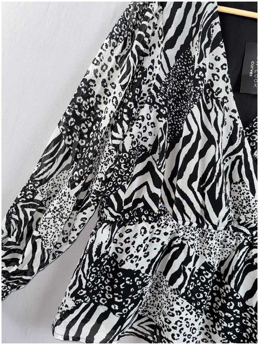 New Look Curves bluzka kopertowa plus size animal print V-neck r.50