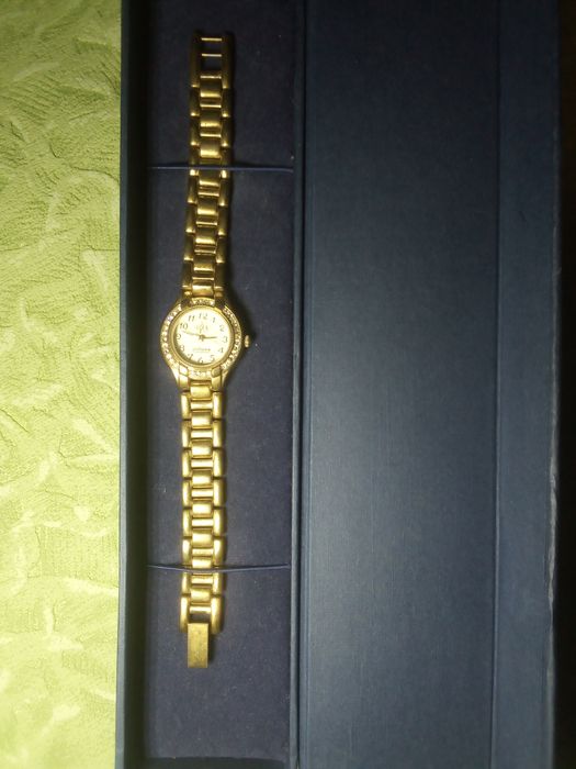 Часы наручные женские