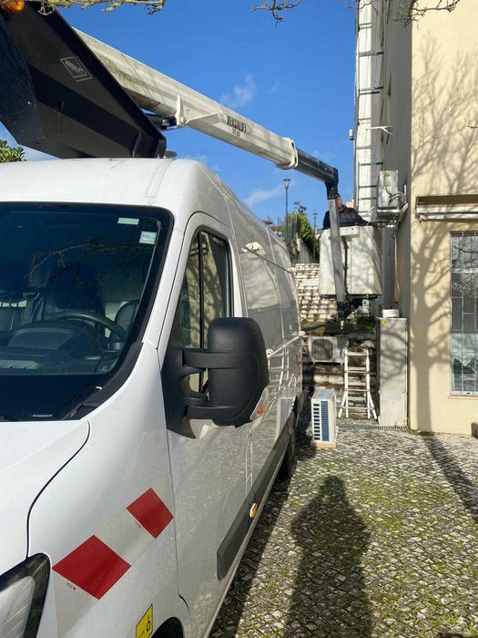 Plataforma elevatoria / Barquinha / grua