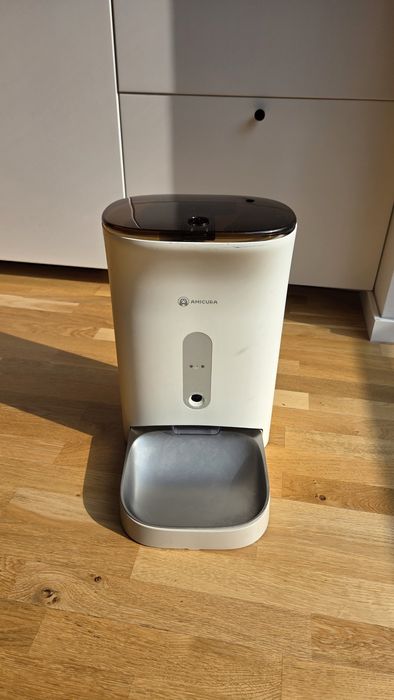 Automatyczny podajnik karmy dla psa/kota AMICURA F1- kamera, głośnik, wifi. Jak nowy