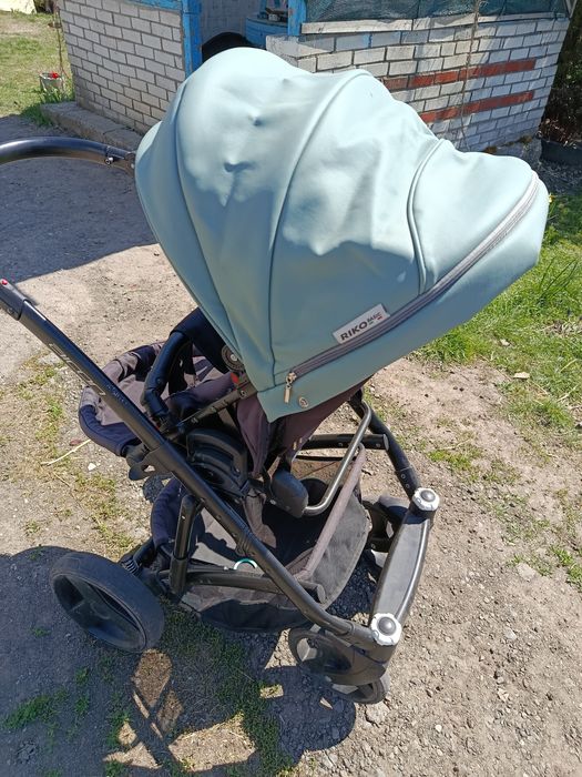 Продам коляску в гарному стані