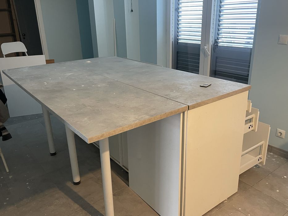 Mesa de cozinha / ilha com gavetas e extensão