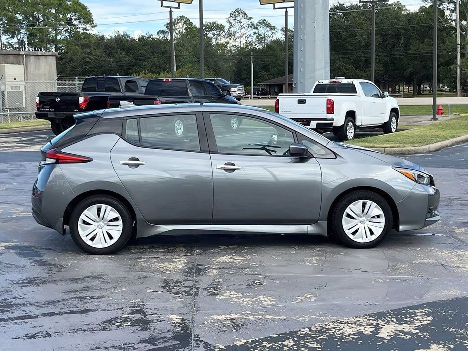 Nissan LEAF S      2025