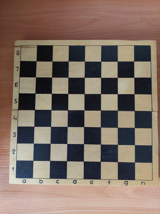 Набор шахмат из дерева