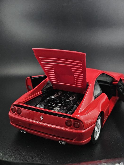 Модель машинки Ferrari f355 1/18