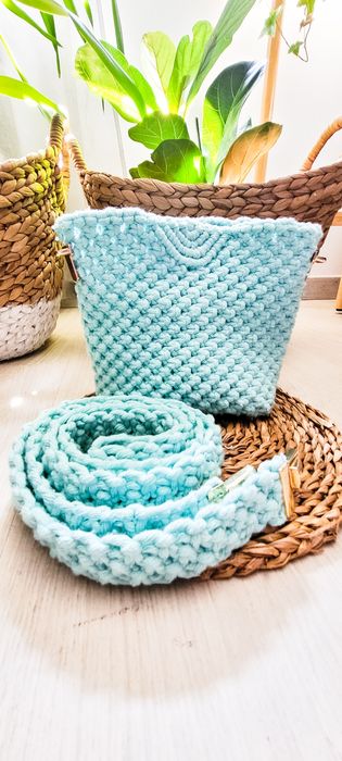 Mala tiracolo em Macramé